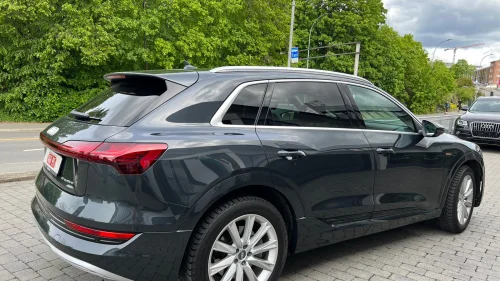 AUDI E TRON 50 50 Advanced Business
