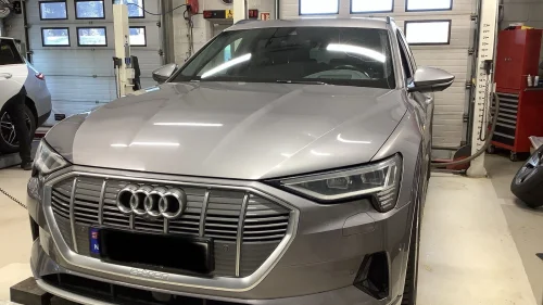 AUDI e-tron 55