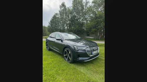 AUDI e-tron 50 50 Advanced Business