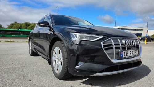 AUDI e-tron 50 50