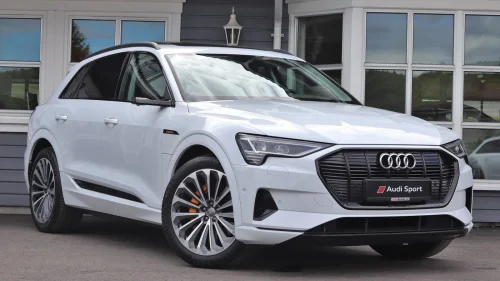 AUDI e-tron 55 ADVANCEDSPORT PANO KROK TOUR ACC 360KAM KONTURSETER