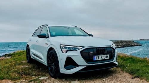 AUDI E TRON 55 55 S-line Advanced Sport Black Edition