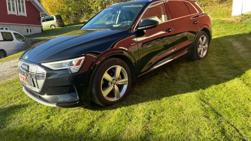 AUDI e-tron 55 Advanced Plus