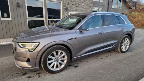 AUDI e-tron 55 S-LINE QUATTRO   TAR INNBYTTE!