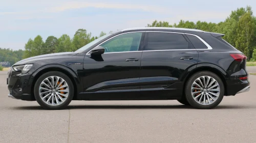 AUDI e-tron 55 55,  nye motorer 5års garanti + 90k service juli-26.