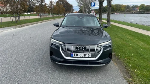 AUDI e-tron 50 50 Advanced Business
