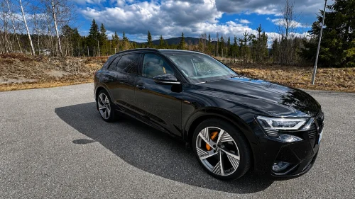 AUDI E TRON 55 Audi e-tron 55 Black E, S line/B&O/Matrix/Luft/22”/360