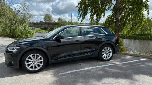 AUDI e-tron 55 Advanced Business