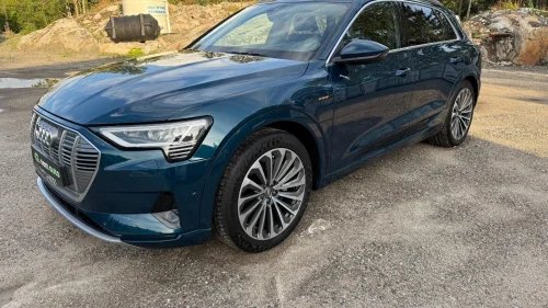 AUDI e-tron 55 ADVANCE/ S-LINE/ B&O/ PANORAMA/ H.FESTE/ NY EU