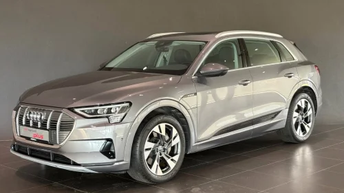 AUDI e-tron 55 55 advanced | Panorama tak | 360 kamera | Alcantara |