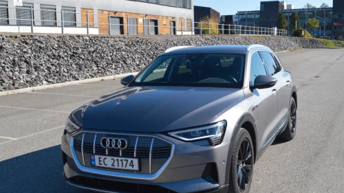 AUDI e-tron 50 50 Advanced Business