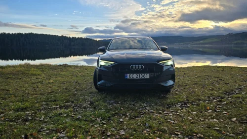 AUDI e-tron 50 50