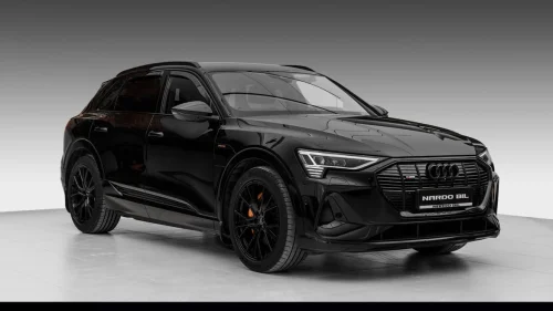 AUDI E TRON 55 55 S-Line Black Edition/Krok/Matrix/8x Sorte hjul