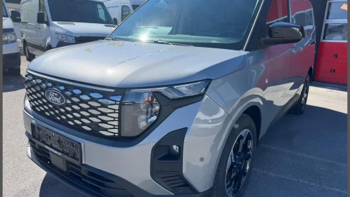 FORD Transit Courier Ryggekamera Navi Krok MYE UTSTYR