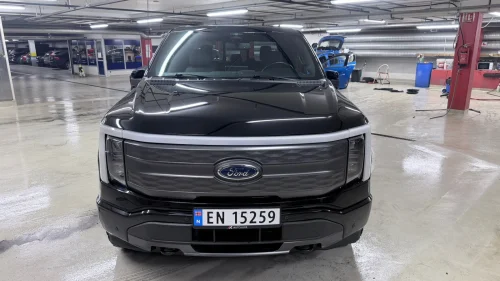 FORD F-150 LIGHTNING Lariat 131kwh Panorama tak.