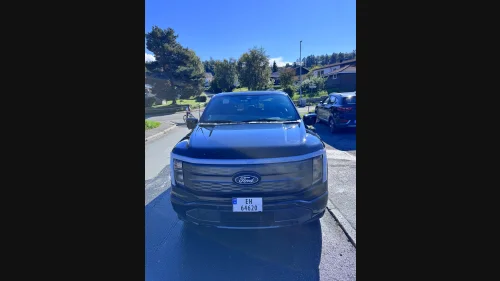 FORD F-150 LIGHTNING LARIAT 131kWh AWD