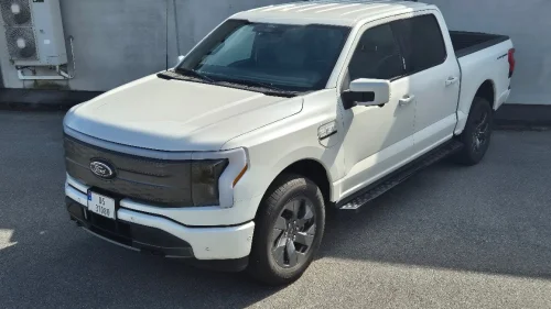 FORD F-150 Lightning F150 Lightning Lariat 5 seter