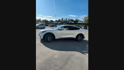FORD Mustang Mach-E LR RWD/610km/301hk/Bang&Olufsen/kamera/Adaptiv Cruise