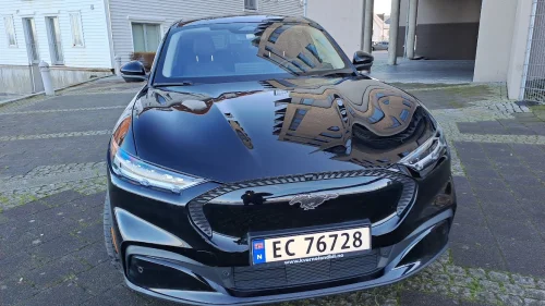 FORD Mustang Mach-E SR RWD 300 hk Lite kjørt