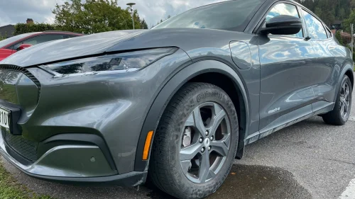 FORD Mustang Mach-E SR RWD, ny EU-kontroll og service, hengerfeste