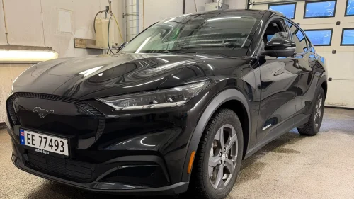 FORD Mustang Mach-E SR RWD