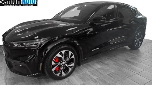 FORD Mustang Mach-E SR AWD