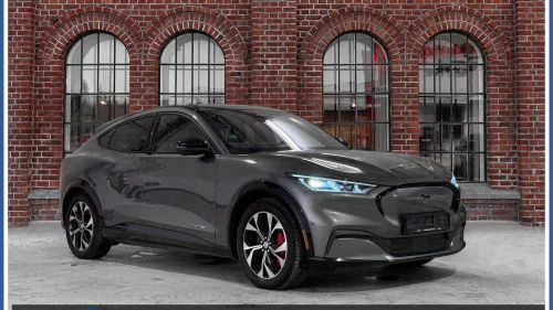 FORD Mustang Mach-E SR AWD Panorama Skinn Krok Rekkevidde 40 mil