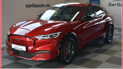 FORD Mustang Mach-E AWD Premium B&O LED 360 Skinn Krok Garanti ++