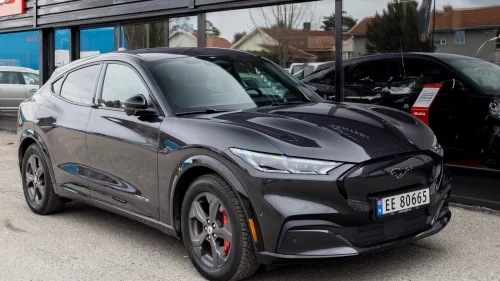 FORD Mustang Mach-E SR AWD