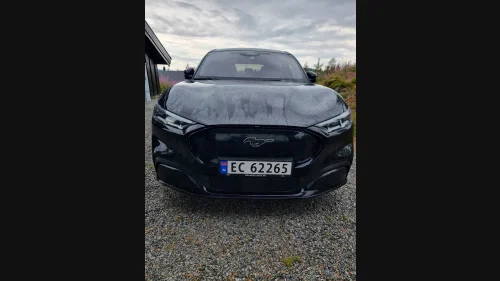 FORD Mustang Mach-E First Edition AWD med resterende nybilgaranti