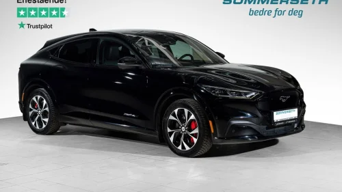 FORD Mustang Mach-E Long Range AWD / Ekstralys/ Hengerfeste