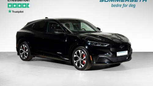 FORD Mustang Mach-E Long Range Premium AWD Hengerfeste++