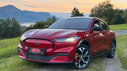 FORD Mustang Mach-E 99 KWH LONG RANGE AWD B&O-SKINN-PANORAMA TAK- 360CAM