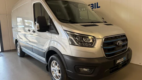 FORD E-Transit E-Transit 269hk/ 3-seter/ Norsk/ Ny service/ Kamera ++
