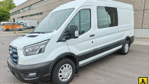 FORD E-Transit E-TRANSIT 68 KWH 6 SETER ACC NAVI KAMERA