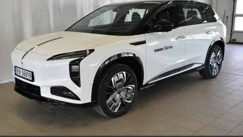 FAW EHS7 Premium  85kWh 4WD (K) , 4WD, Vinterhjul, 619 HK!