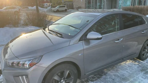 HYUNDAI IONIQ Premium. Nytt driftsbatteri i des. 2022 pga prod.feil