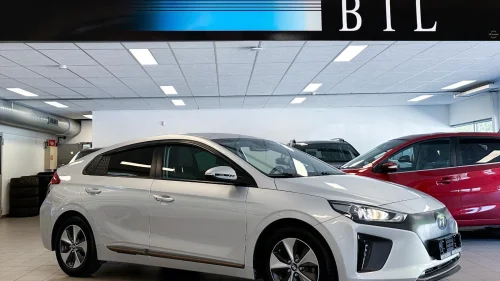 HYUNDAI IONIQ EV ADAPTIV CRUISE APPLE CARPLAY VARMEPUMPE RYGGEKAMERA