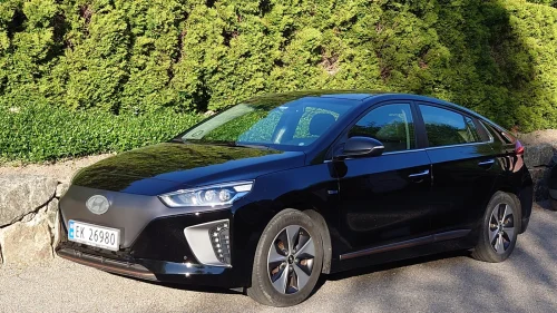 HYUNDAI IONIQ Teknikk, Skinnseter, Soltak, m.mer. EU til 9.12.26