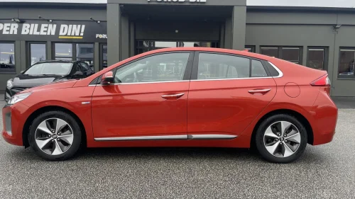 HYUNDAI IONIQ Topp utstyrt/Infinity /Skinn /Carplay /Kjøling /EU 2027