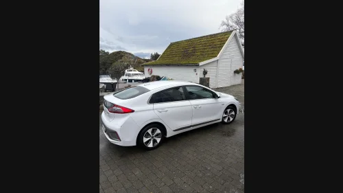 HYUNDAI IONIQ