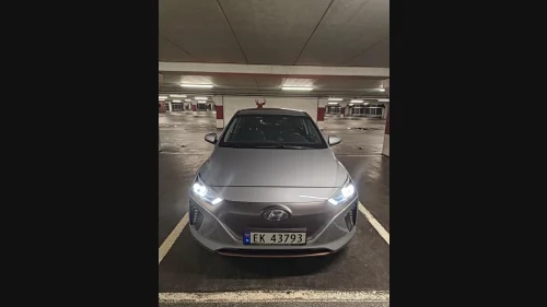 HYUNDAI IONIQ Teknikk, ventilerte skinnseter, ACC, kamera