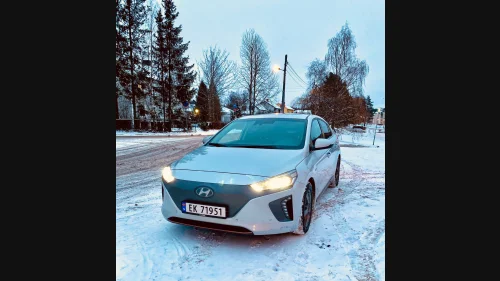 HYUNDAI IONIQ Teknikk/Skinn/Soltak/Ny Vinterdekk/EU til 7/2027