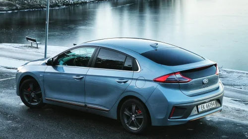 HYUNDAI IONIQ 240 km. range / El / ACC / R. Kamera / Skinn