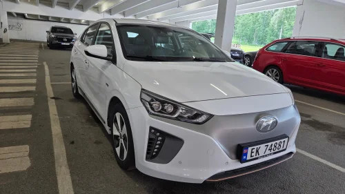 HYUNDAI IONIQ Topputgave:Teknikk/Skinn/Soltak.