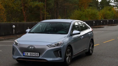 HYUNDAI IONIQ Teknikk pakke - Skinnseter - Infinity premium lyd