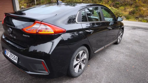HYUNDAI IONIQ Teknikk