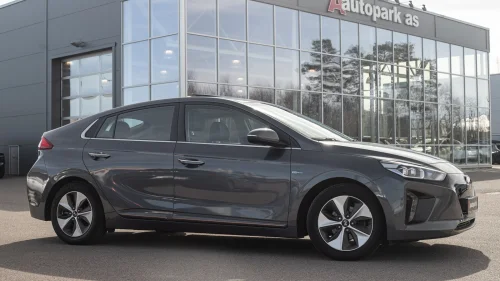 HYUNDAI IONIQ EV/NORSK/DAB+/SOLTAK/SKINN/ADAPTIV/P.VARMER+++EN EIER!
