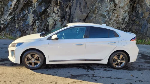 HYUNDAI IONIQ Premium