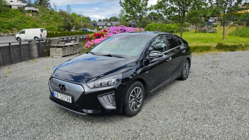 HYUNDAI IONIQ Premium utgave/Skinn/ACC/